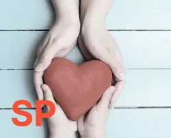 2 Hände halten ein Herz - Aufbaukurs systemische Paartherapie, SG zertifiziert am ABIS Leipzig